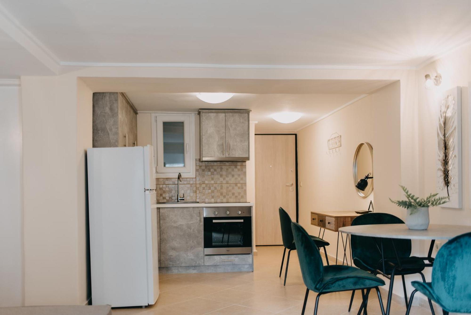 Best House, Central Luxury Apartment, Agiou Nikolaou, Patra Exterior foto